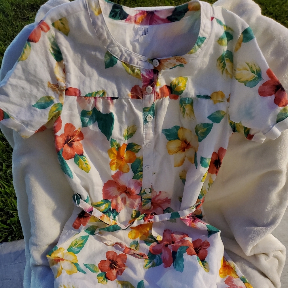 Gap kids floral shirt dress with belt